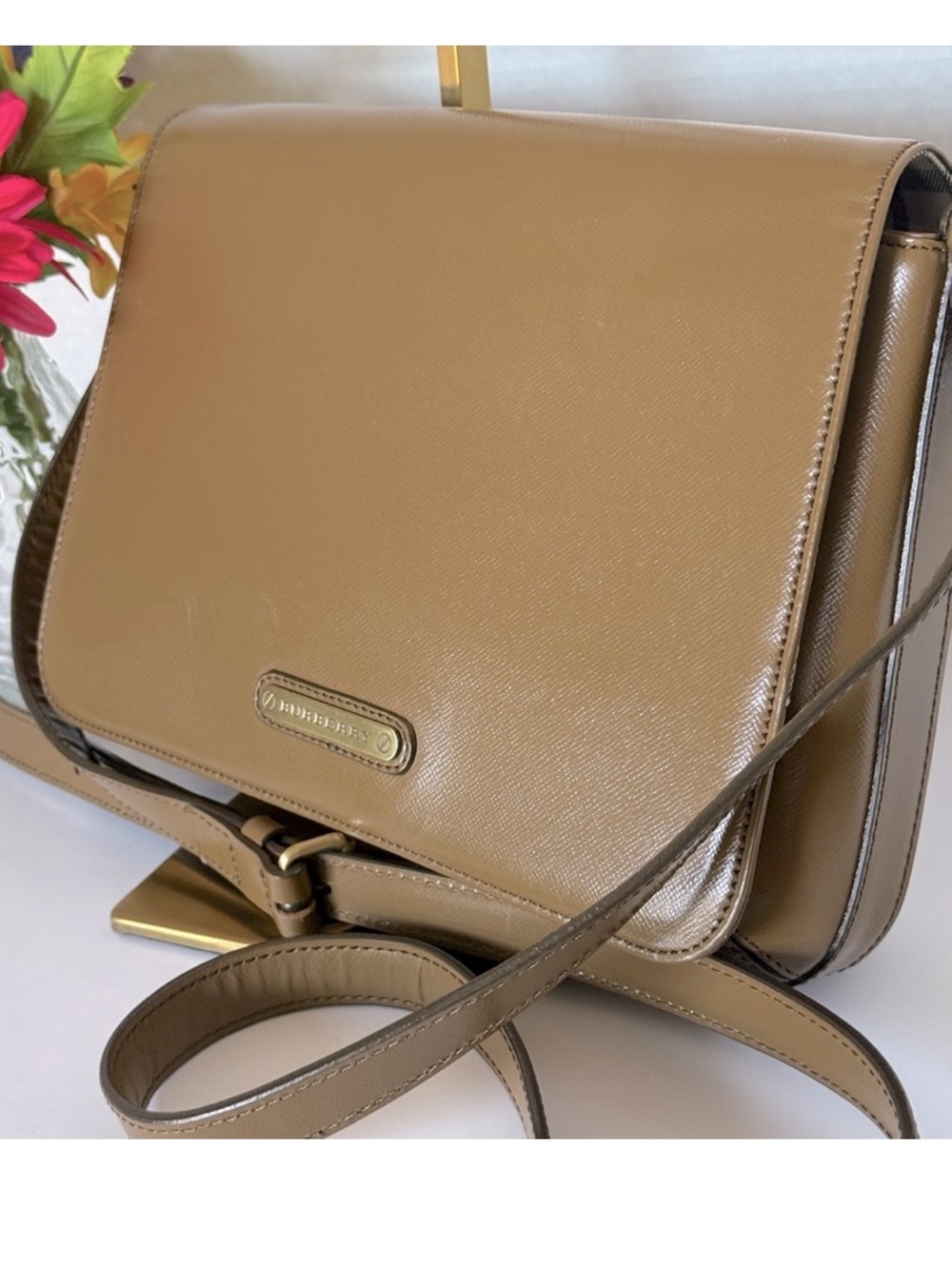 Authentic Limited Edition Crossbody/Shoulder Leather Bag Burberry.